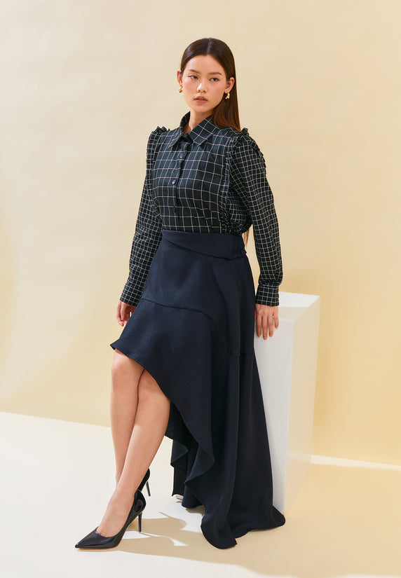 Putri Black Skirt